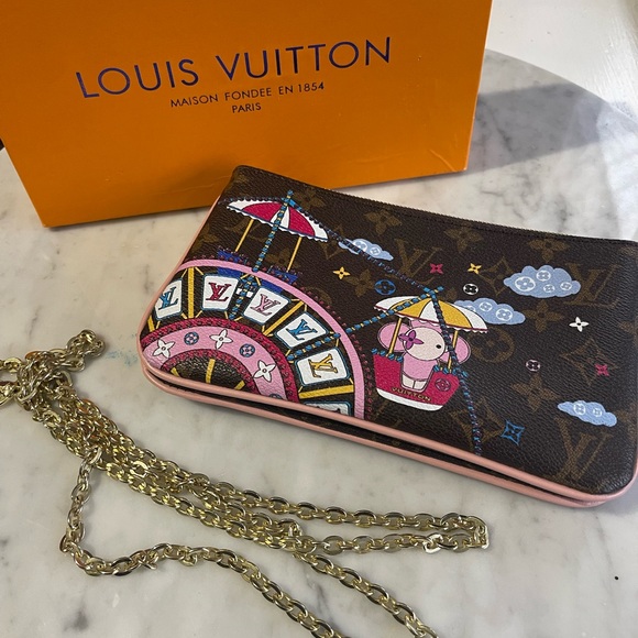 Handbags - LV crossbody bag